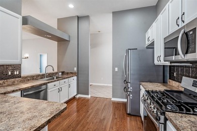 Welcome to this beautifully maintained 4 bedroom, 2 bathroom - photo 5