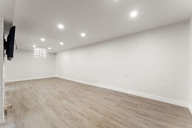 From the moment you pull up, this beautifully updated 3-bedroom - photo 16