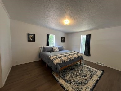 Rare opportunity to get over 600 ft of water frontage and 8 .5 - photo 21
