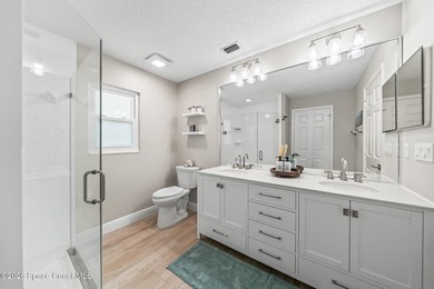 An extraordinary, completely remodeled residence on the Par 5 - photo 23