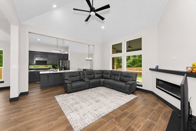 ? Stunning Like-New Home in Little Elm, TX next to lake ? A - photo 25