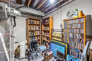 Welcome to this beautifully maintained townhome, which offers - photo 28