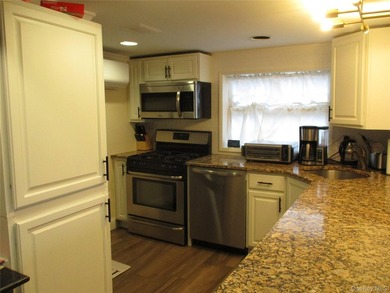 A stunning, fully renovated, move-in-ready raised Colonial on a - photo 4