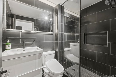 Extra larger unit with premier custom remodeled. 100% insured - photo 14