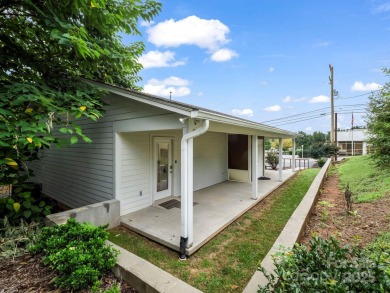 Immaculate office building on 147 E Court St Rutherfordton, NC