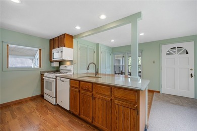 Easy one-floor living in the Village of Salina! This - photo 15