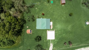 Cozy Cabin on Richland Chambers Lake! - Lake Home For Sale in Streetman, Texas