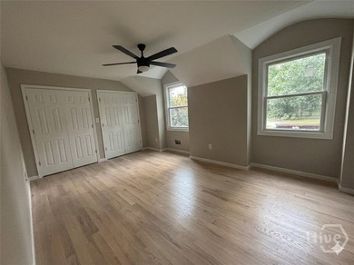 Stunningly renovated golf course home in the highly sought-after - photo 18