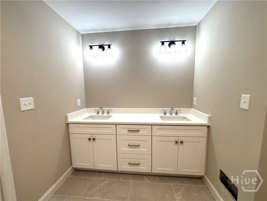 Stunningly renovated golf course home in the highly sought-after - photo 23