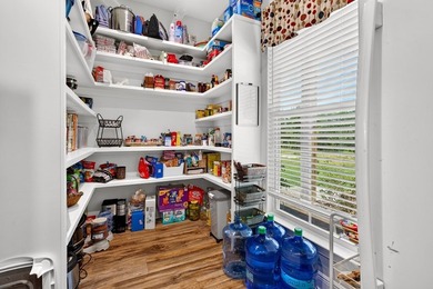 Custom-built and only 4 years young, this exceptional 5-bedroom - photo 25
