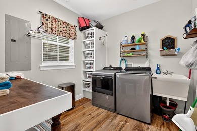 Custom-built and only 4 years young, this exceptional 5-bedroom - photo 28