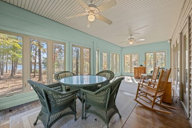 Beautiful 3-bedroom, 3-bath WATERFRONT home on two wooded lots - photo 30