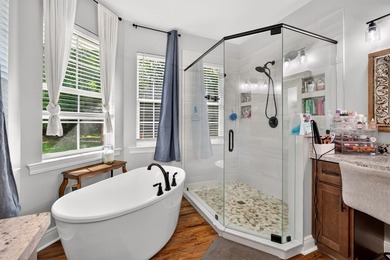 Custom-built and only 4 years young, this exceptional 5-bedroom - photo 41