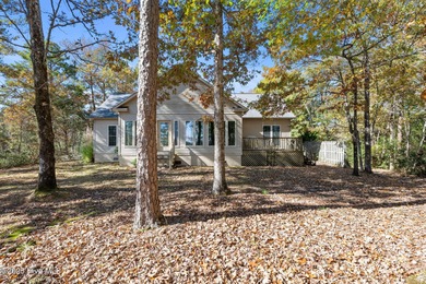 Beautiful 3-bedroom, 3-bath WATERFRONT home on two wooded lots - photo 42