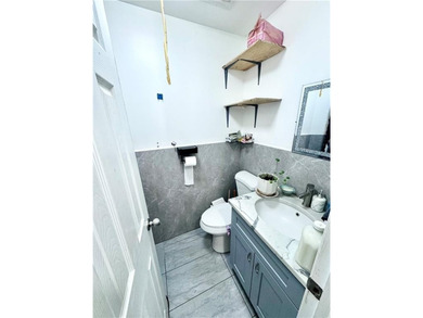 Excellent Mixed-Use Commercial Investment Opportunity in Prime - photo 4