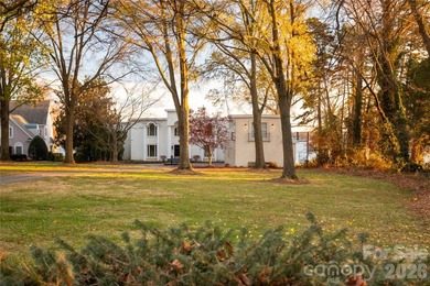 Extraordinary opportunity to secure 1.039 acres on Lake Norman - photo 3
