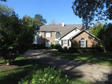 Lake Norman Home Sale Pending in Mooresville North Carolina