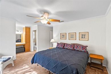 Come see what this charming 4-bedroom, 2-bathroom Bayside Home - photo 12