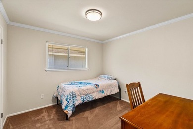 Come see what this charming 4-bedroom, 2-bathroom Bayside Home - photo 15