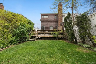 Welcome to this well-maintained semi-attached home, beautifully - photo 15