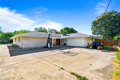 Come see what this charming 4-bedroom, 2-bathroom Bayside Home - photo 22