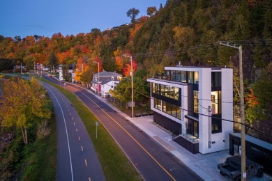 Lake Home For Sale in LéVis (Desjardins),