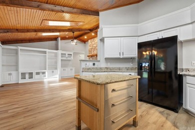 Beautiful golf course home located on the desirable Ponce De - photo 11