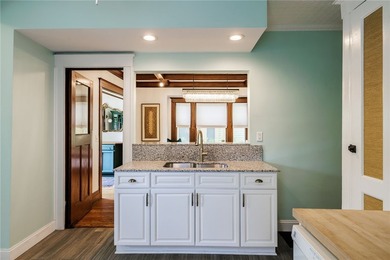 Step back in time without sacrificing modern comfort in this - photo 14