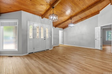 Beautiful golf course home located on the desirable Ponce De - photo 14