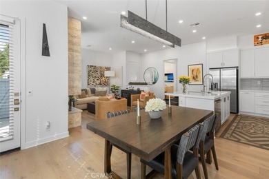 IRRESISTIBLE PRICE REDUCTION FOR A DESIGNER UPGRADED HOME! - photo 19