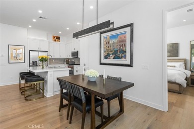 IRRESISTIBLE PRICE REDUCTION FOR A DESIGNER UPGRADED HOME! - photo 21