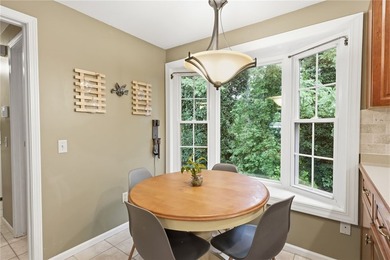 Welcome to 161 Selborne Chase, a beautifully maintained - photo 9