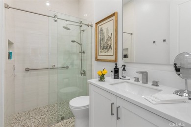 IRRESISTIBLE PRICE REDUCTION FOR A DESIGNER UPGRADED HOME! - photo 31