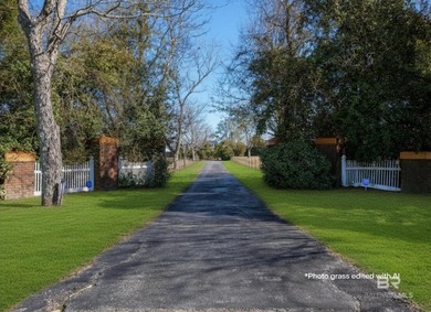 Calling all Equestrian lovers: check out this private - photo 37