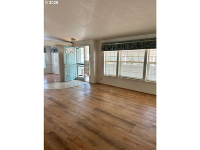 Rare owner-occupied/income property opportunity on Oregon's - photo 11