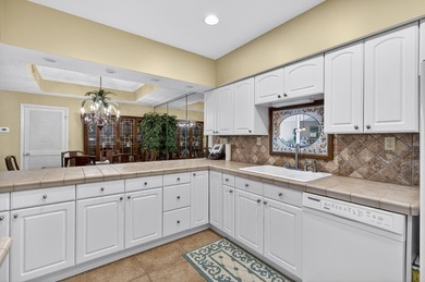 The Tides of Destin #5045 is a 2-bedroom 2-bath Gulf front condo - photo 15