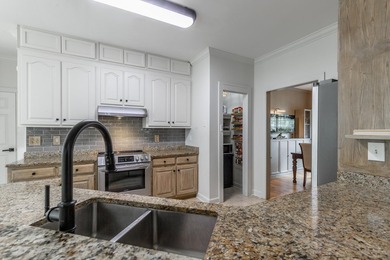 Beautiful 3/4 brick Hixson home located on a quiet cul-de-sac - photo 17