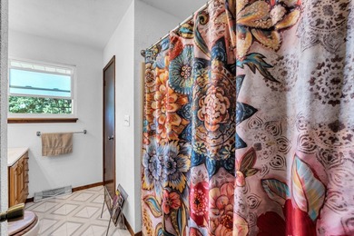 This 3 bedroom ranch checks all the boxes: single-level living - photo 17