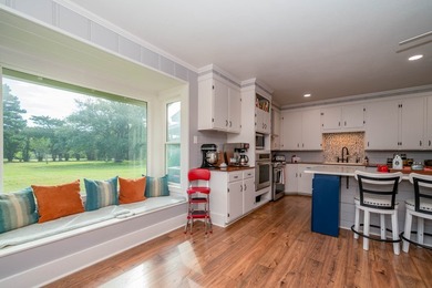 Just minutes from Lake Jacksonville, this beautifully renovated - photo 9