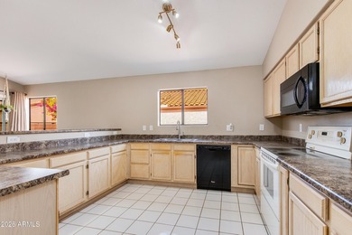 New price, new carpet, new photos. If you passed on this one - photo 2