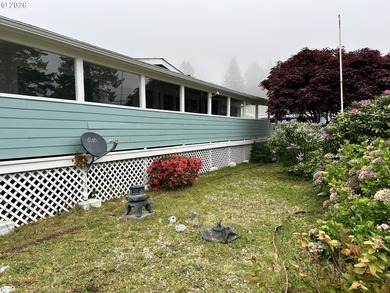 Rare owner-occupied/income property opportunity on Oregon's - photo 27