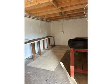 Rare owner-occupied/income property opportunity on Oregon's - photo 37