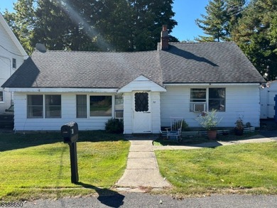 Erskine Lake Home Sale Pending in Ringwood New Jersey