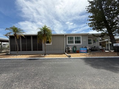 TURNKEY! LOT RENT ONLY 1060 a month, includes water, sewer - photo 2