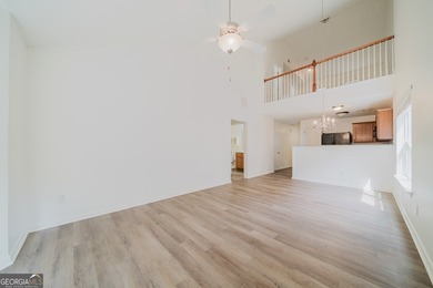 Fresh paint, move-in ready condition, and a low-maintenance - photo 3