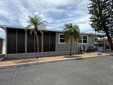 TURNKEY! LOT RENT ONLY 1060 a month, includes water, sewer - photo 3