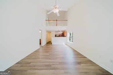 Fresh paint, move-in ready condition, and a low-maintenance - photo 4
