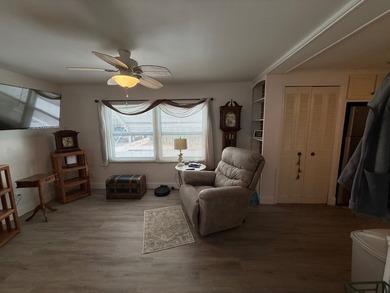 TURNKEY! LOT RENT ONLY 1060 a month, includes water, sewer - photo 9