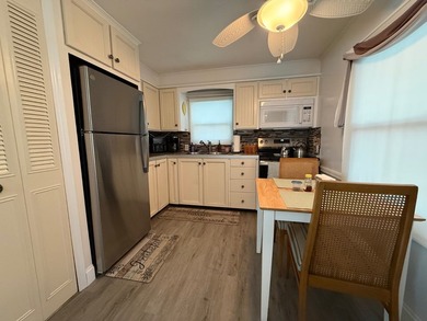 TURNKEY! LOT RENT ONLY 1060 a month, includes water, sewer - photo 10
