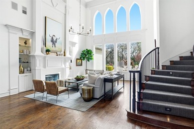 Luxury Living Redefined on a One-Acre Estate Completely - photo 3